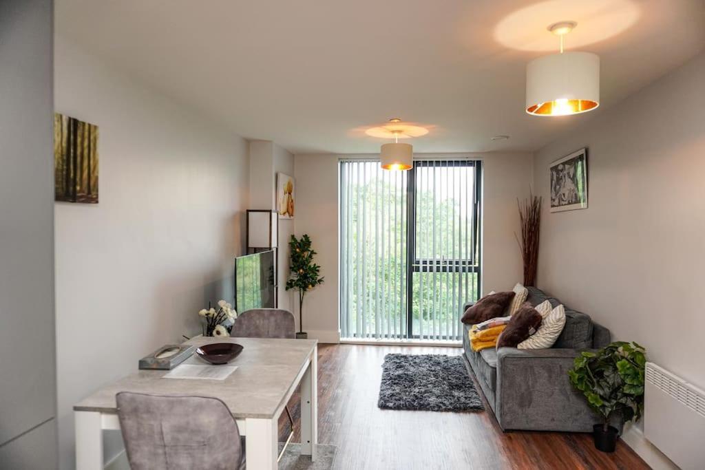Apartamento Peaceful 2Br Hideout With Instant Self Check-In At Kelham Island Retreat Sheffield Exterior foto