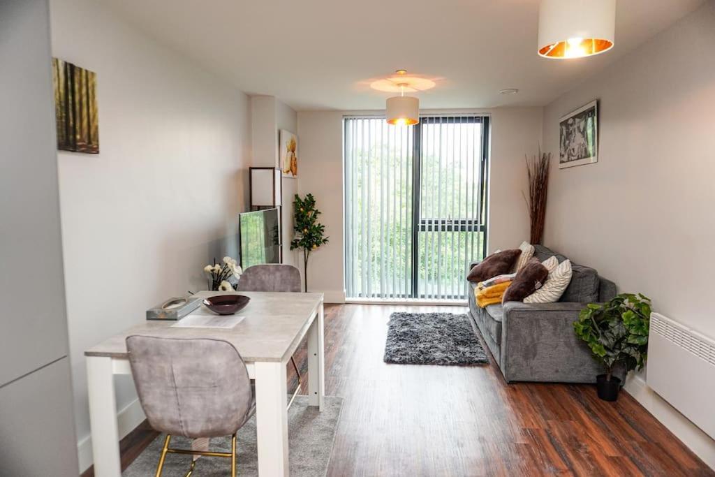 Apartamento Peaceful 2Br Hideout With Instant Self Check-In At Kelham Island Retreat Sheffield Exterior foto